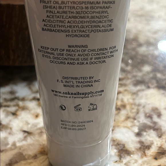 Intense Hydration Hand Cream - Green Tea - Picture 4 of 5